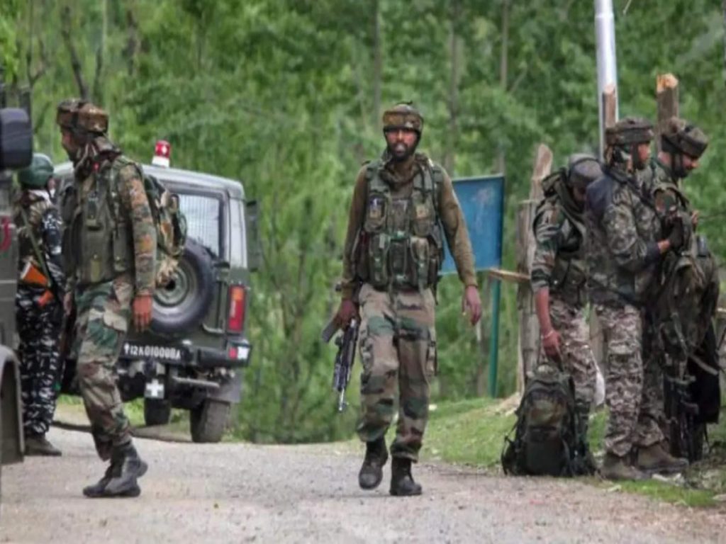 जम्मू-कश्मीर के सलाथिया चौक पर बम धमाका, एक की मौत 14 घायल