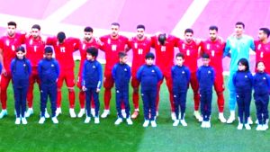 फीफा में ईरान की टीम ने राष्ट्रगान नहीं गाया