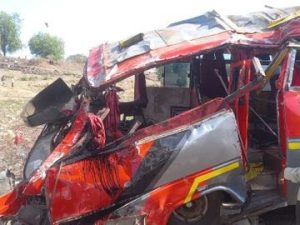 Khargone Bus Accident : MP के खरगोन में यात्रियों से भरी बस 50 फीट ऊंचे पुल की रेलिंग तोड़ नदी में गिरी; 40 से अधिक यात्री थे सवार
